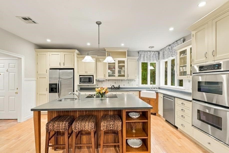 Single Family Residence at 30 Juniper Rd, Upton MA 01568, photo 4 of 42