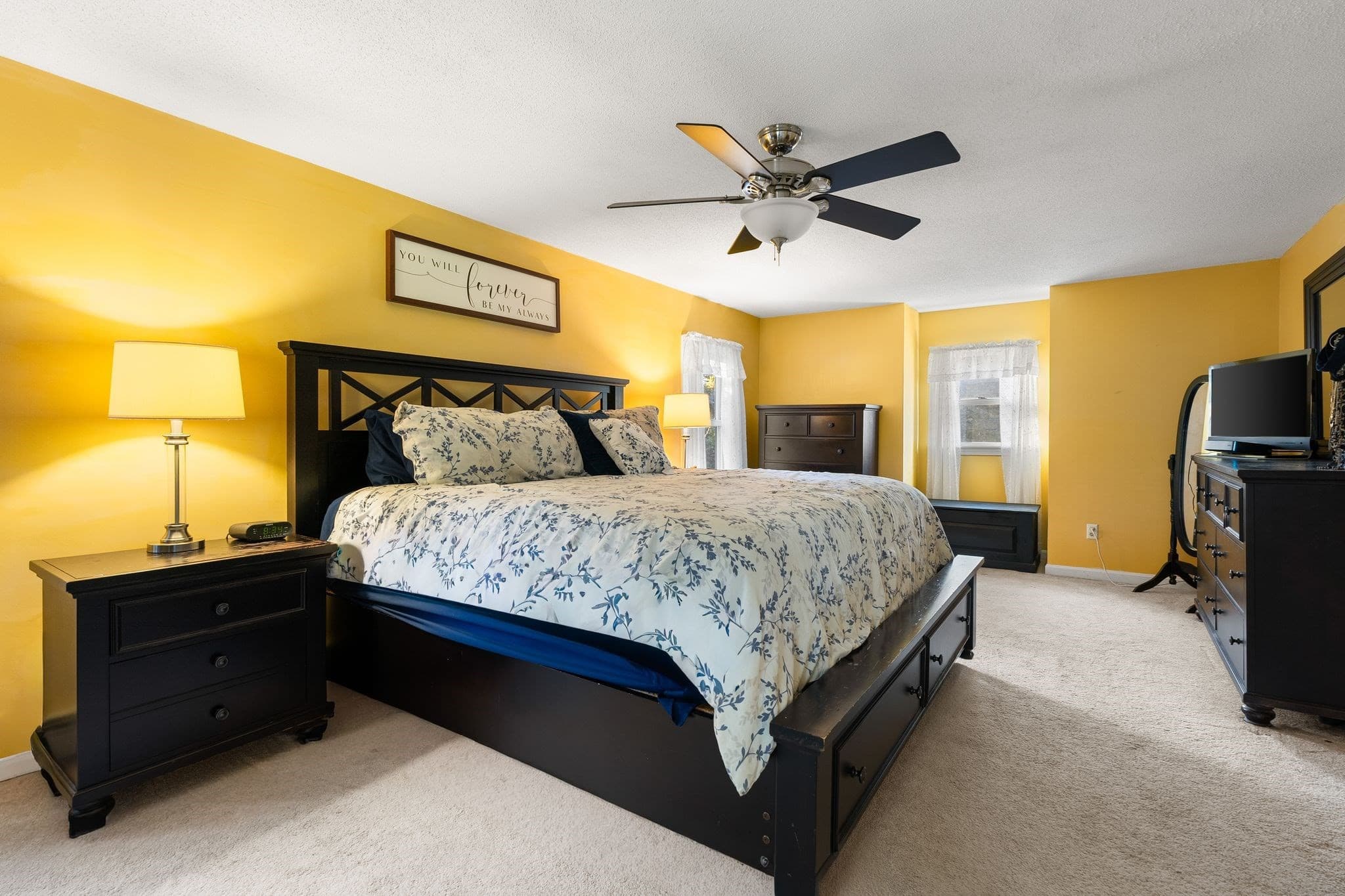 Single Family Residence at 300 Forest St, Raynham MA 02767, photo 27 of 42