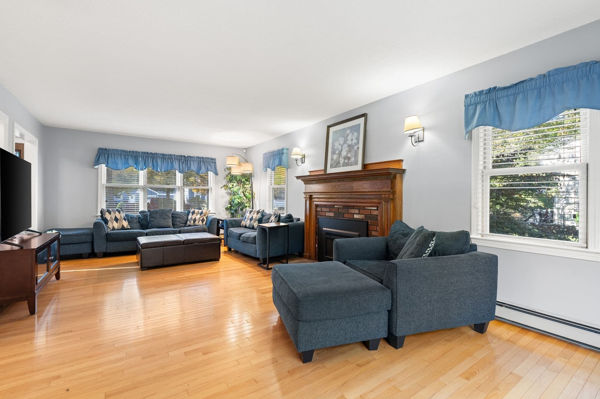 Single Family Residence at 300 Forest St, Raynham MA 02767, photo 12 of 42