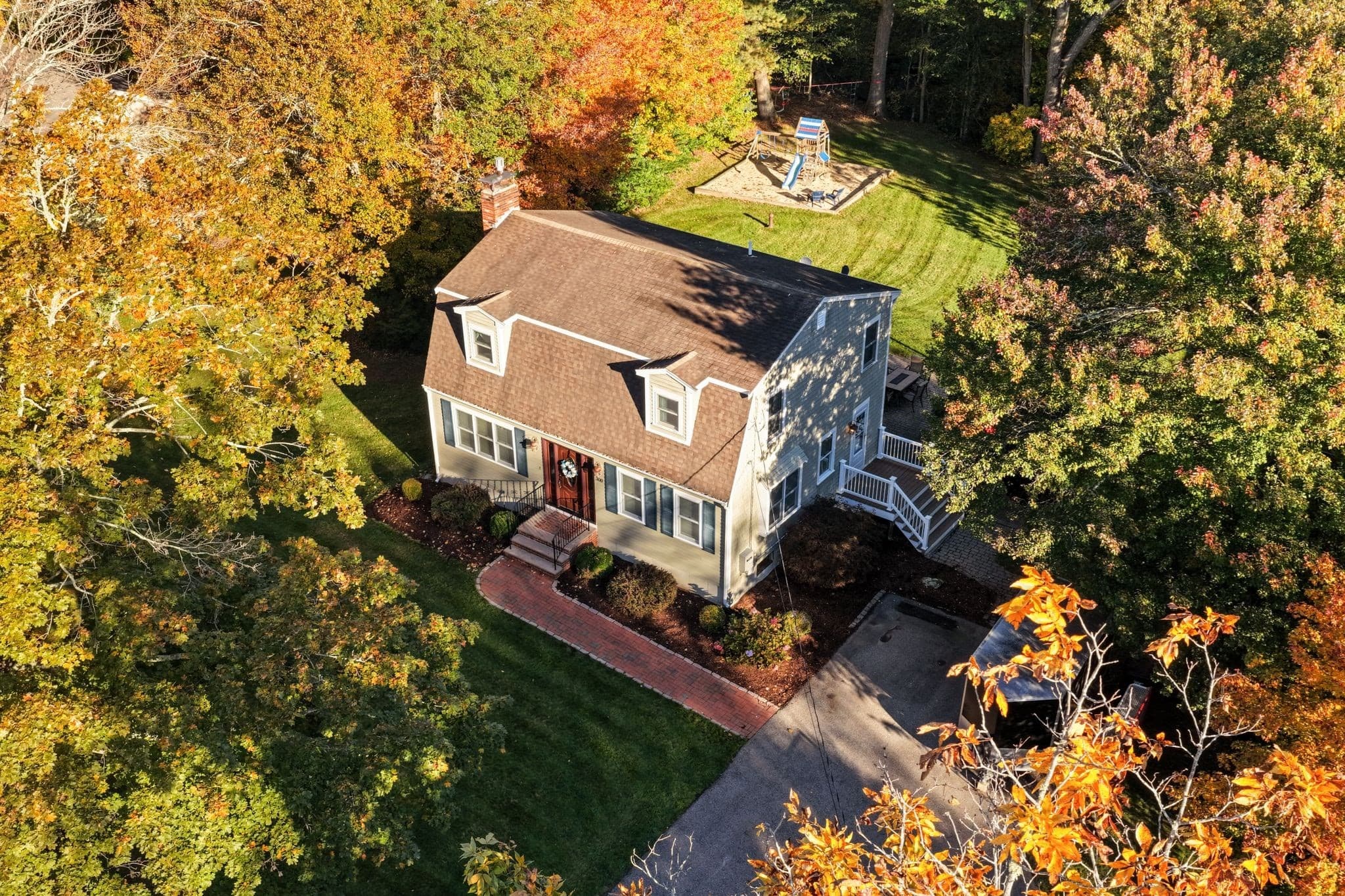 Single Family Residence at 300 Forest St, Raynham MA 02767, photo 4 of 42