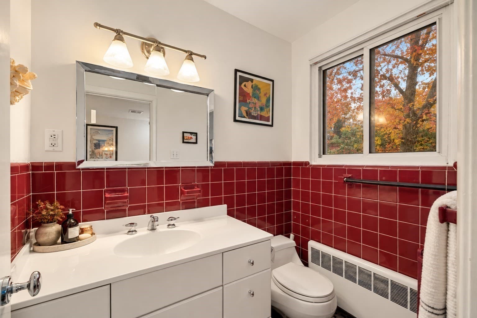 Single Family Residence at 1611 Commonwealth Ave, Newton MA 02465, photo 19 of 42