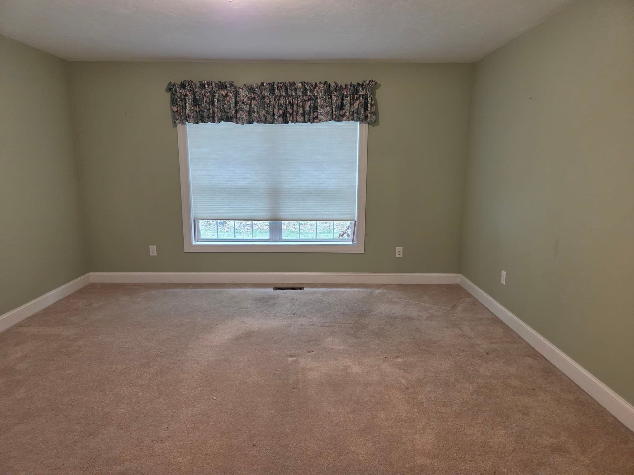 Condominium at 138 Angell Brook Dr # 138, West Boylston MA 01583, photo 20 of 29