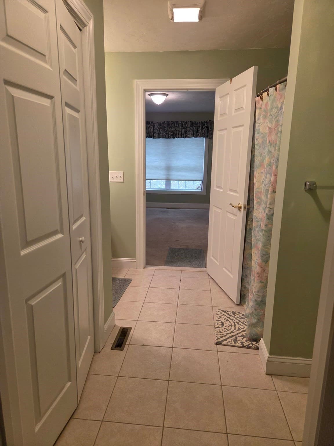 Condominium at 138 Angell Brook Dr # 138, West Boylston MA 01583, photo 15 of 29