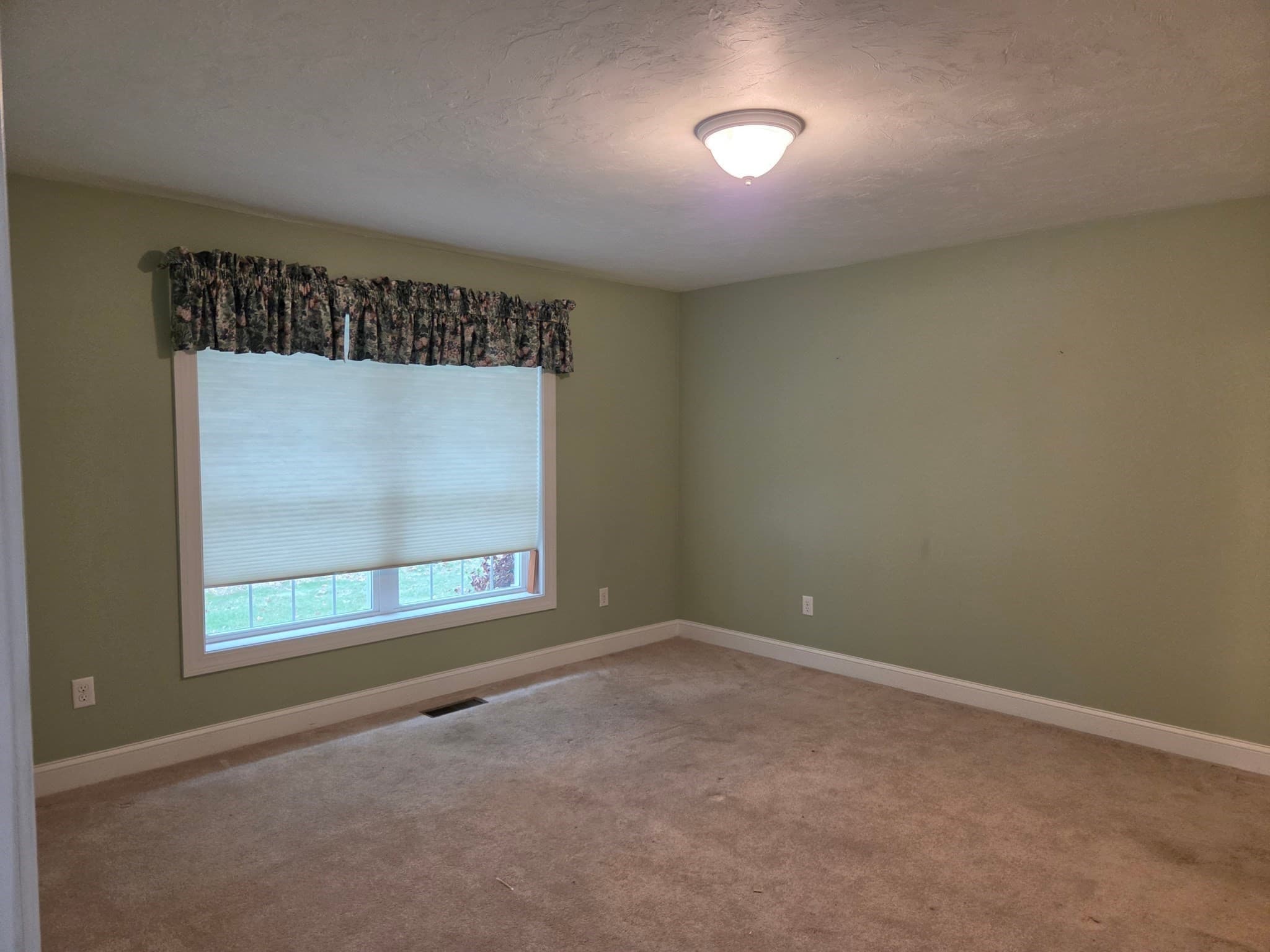 Condominium at 138 Angell Brook Dr # 138, West Boylston MA 01583, photo 19 of 29