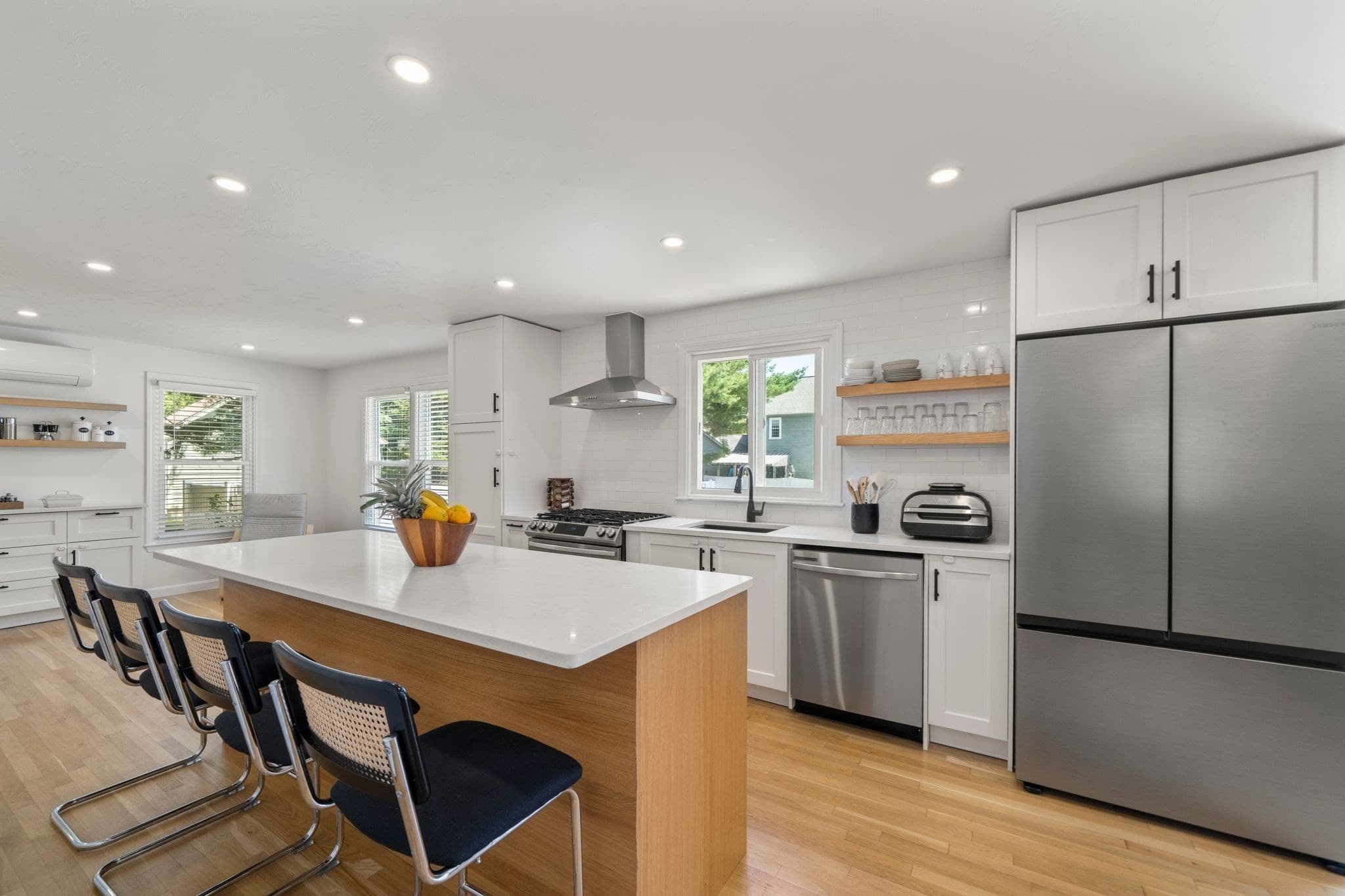 Single Family Residence at 247 Fremont St, Taunton MA 02780, photo 2 of 41