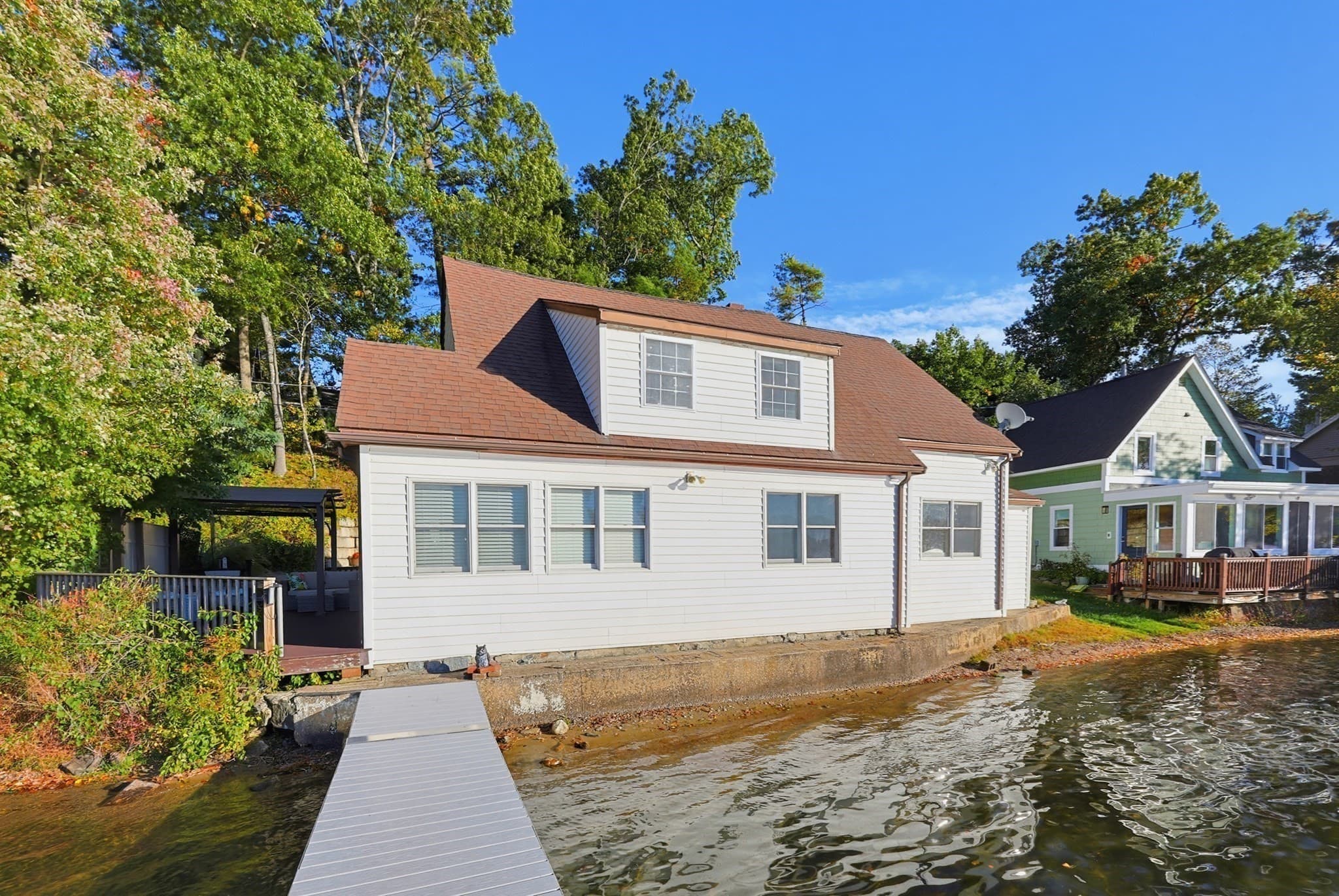 Single Family Residence at 99 Lake St, Wrentham MA 02093, photo 6 of 38