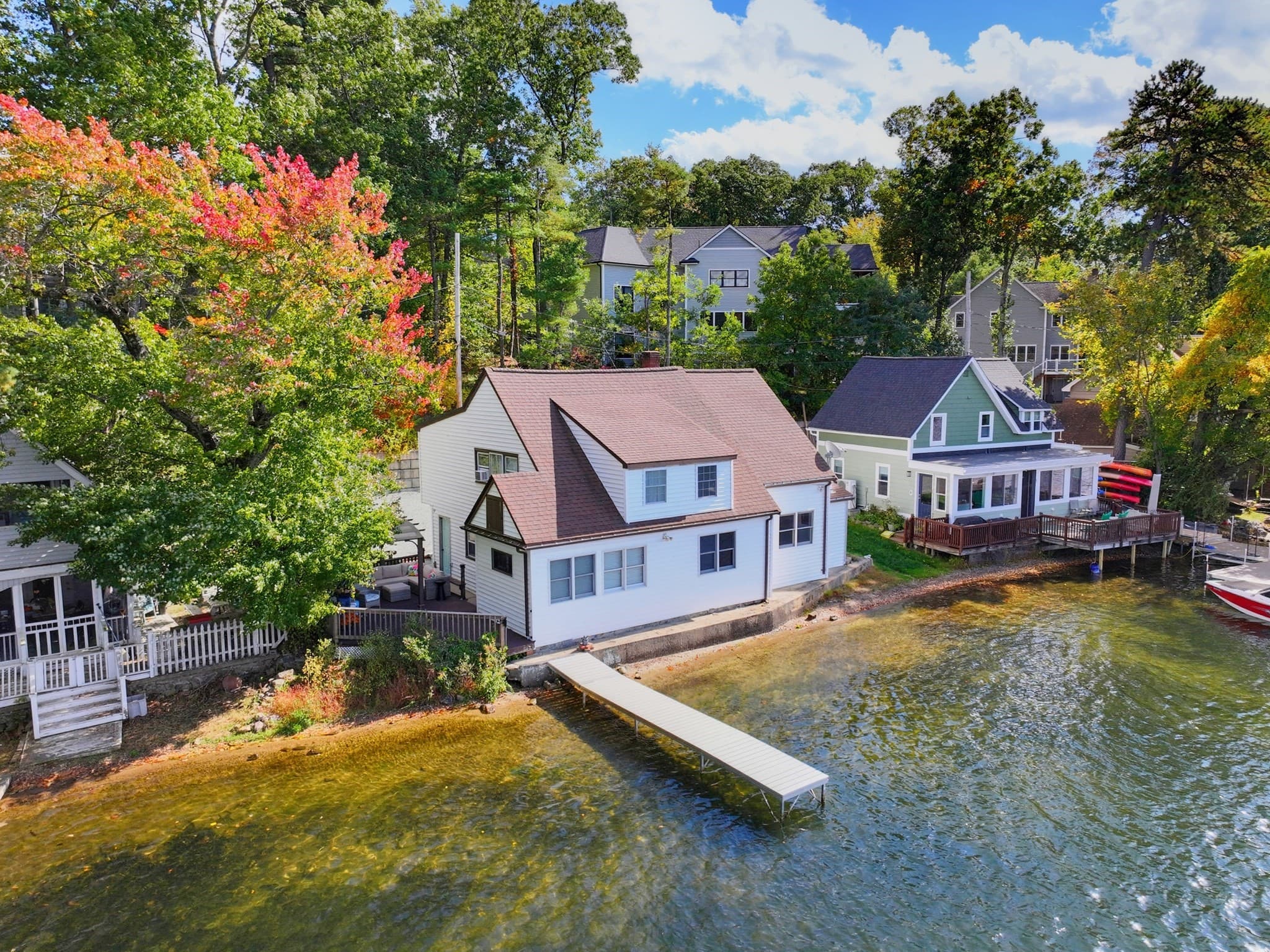 99 Lake St, Wrentham MA 02093