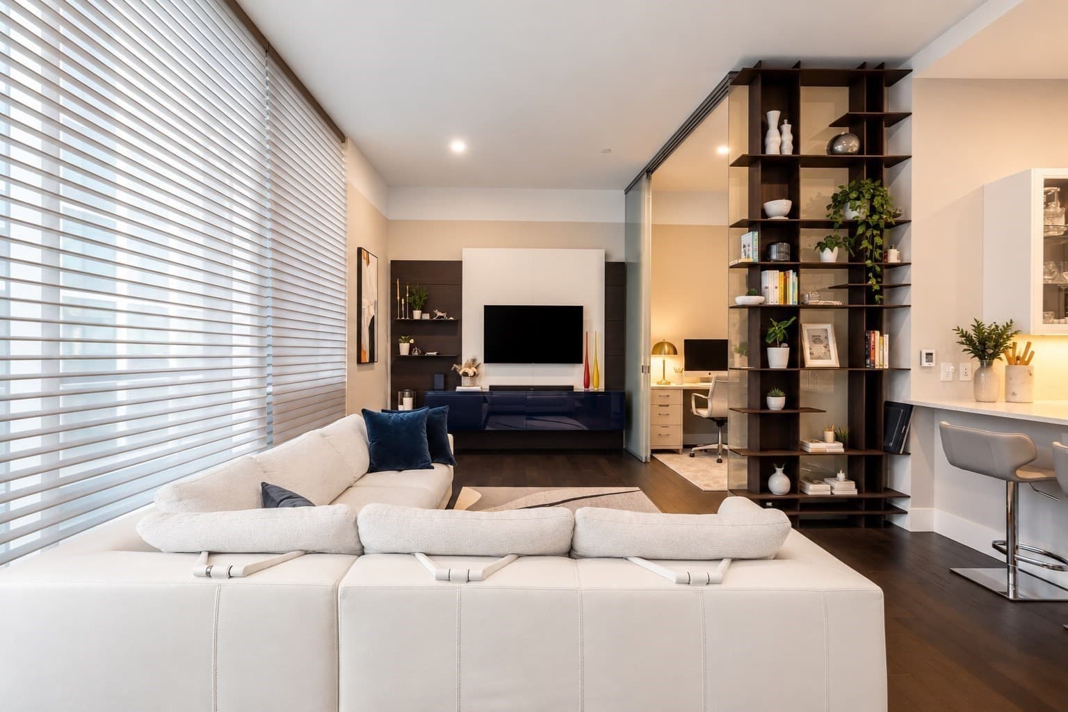 Condominium at 22 Liberty Dr, Boston MA 02210, photo 12 of 42
