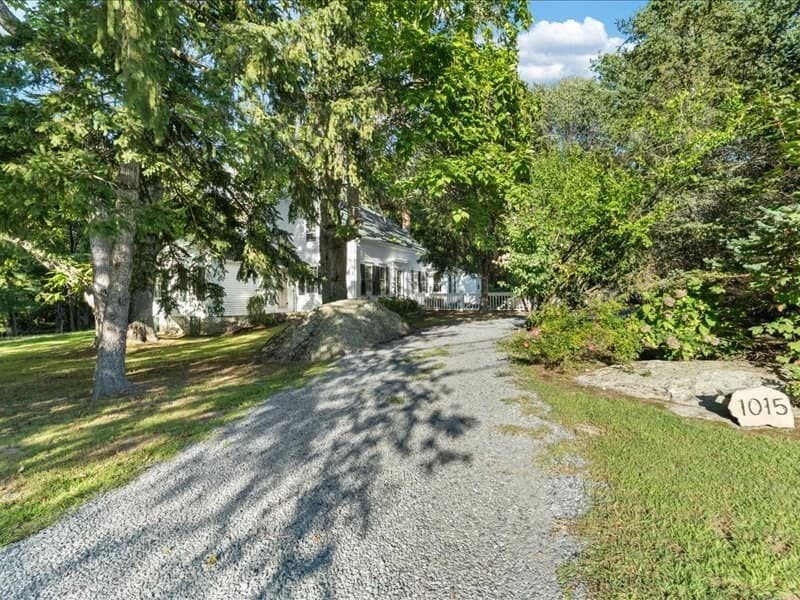 Single Family Residence at 1015 Hortonville Rd, Swansea MA 02777, photo 3 of 29