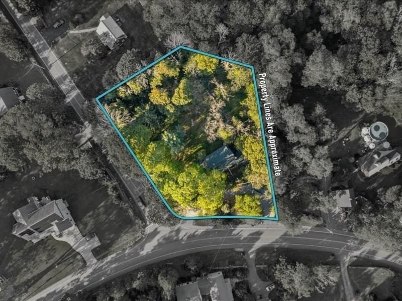 Single Family Residence at 1015 Hortonville Rd, Swansea MA 02777, photo 24 of 29