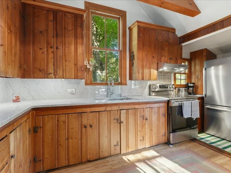 Single Family Residence at 1015 Hortonville Rd, Swansea MA 02777, photo 15 of 29