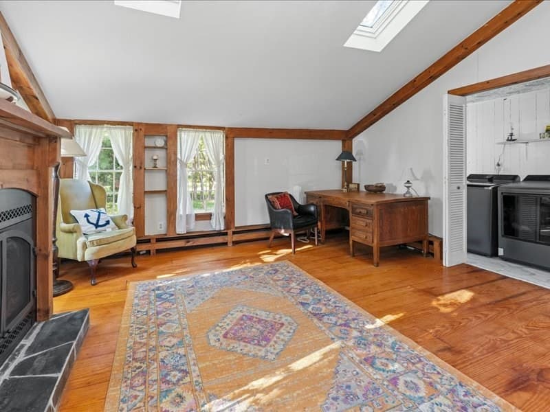 Single Family Residence at 1015 Hortonville Rd, Swansea MA 02777, photo 8 of 29
