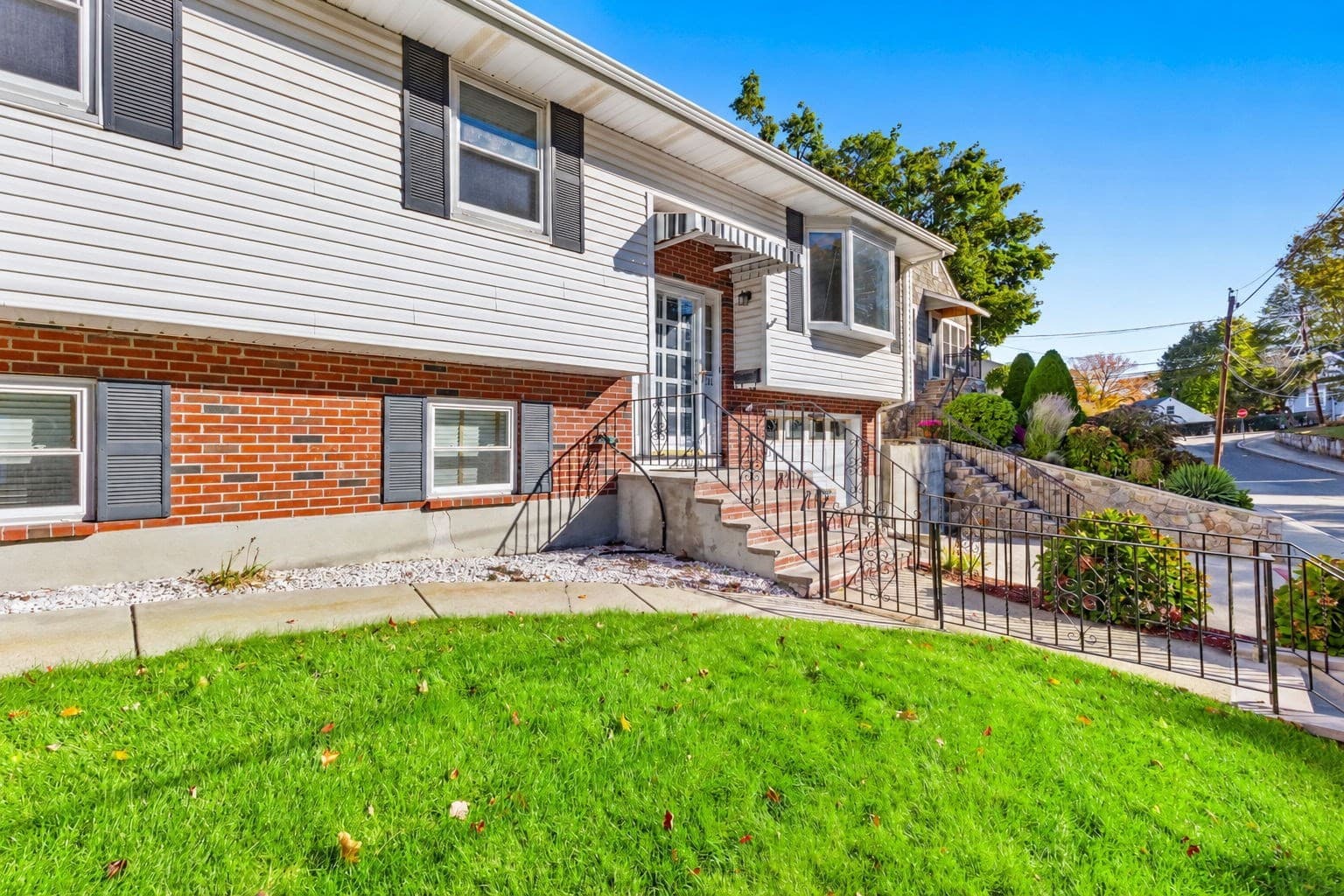 Single Family Residence at 214 Gaston St, Medford MA 02155, photo 5 of 42