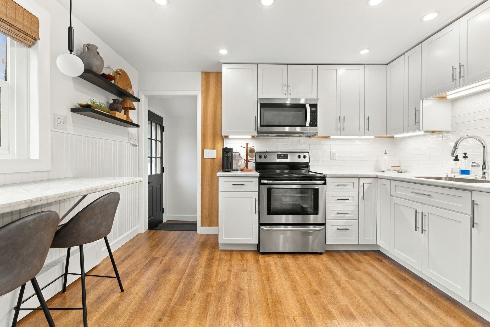 Single Family Residence at 24 Ellington Rd, Tewksbury MA 01876, photo 10 of 39