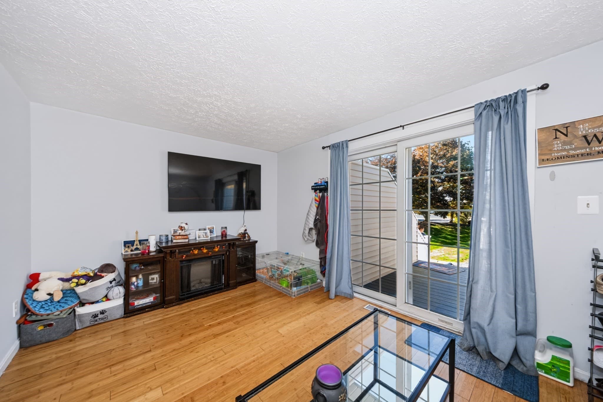 Condominium at 14 Fernwood Dr # B, Leominster MA 01453, photo 16 of 42