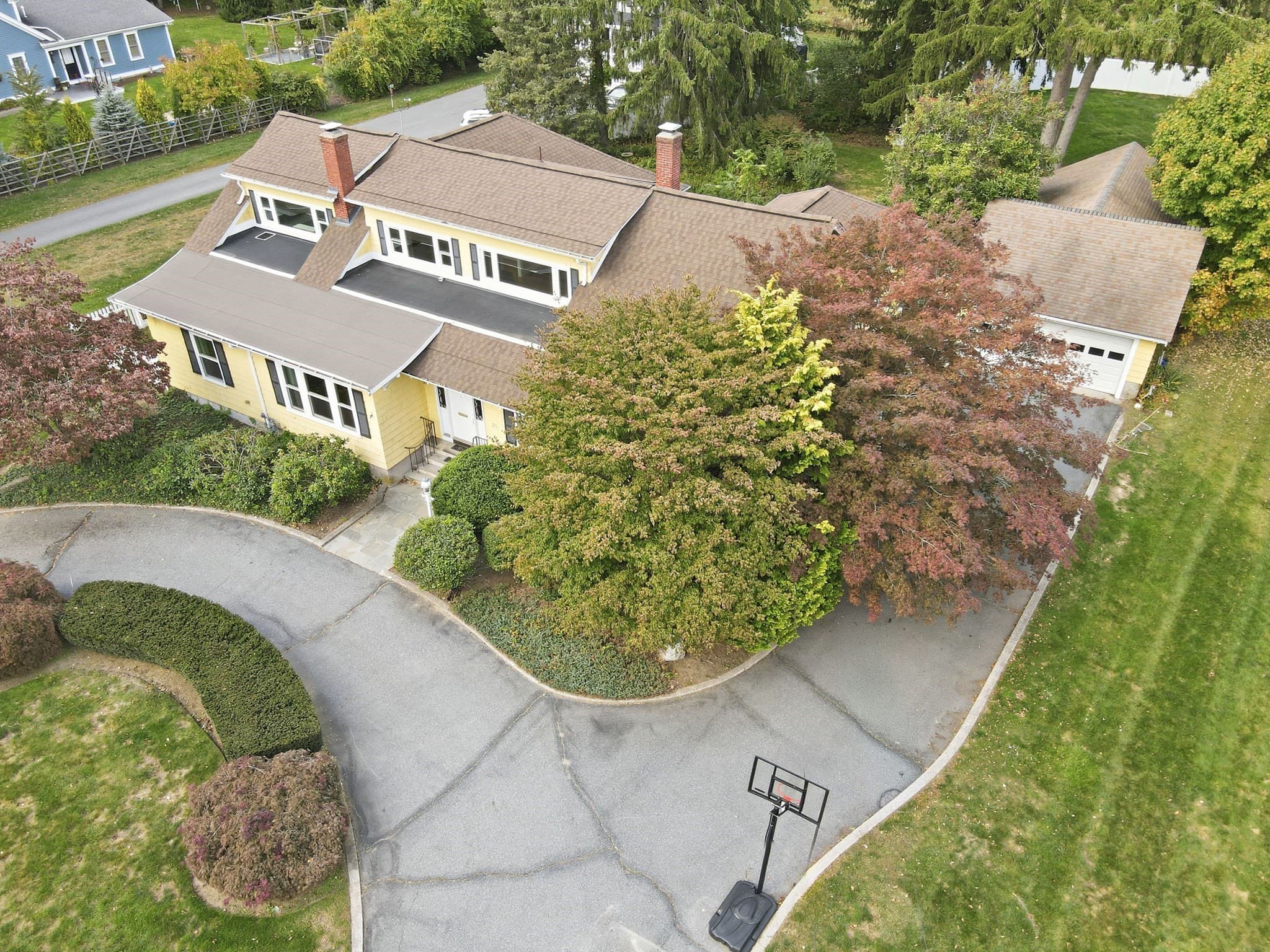 Single Family Residence at 25 Commonwealth Ave, Attleboro MA 02703, photo 3 of 42