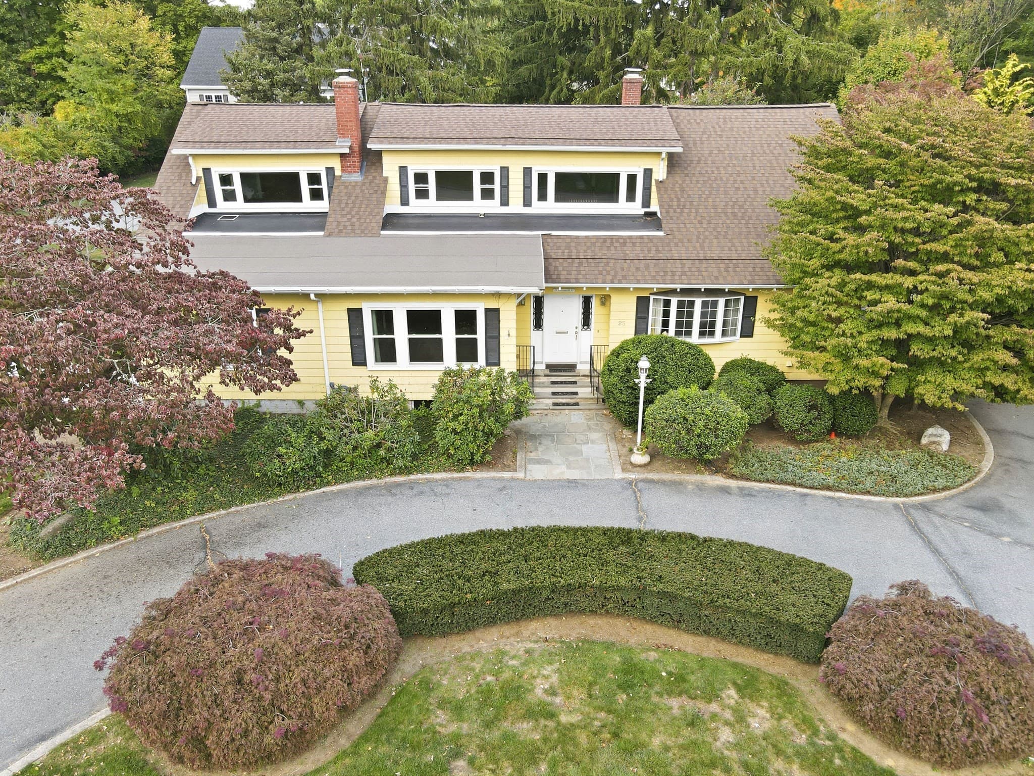 25 Commonwealth Ave, Attleboro MA 02703