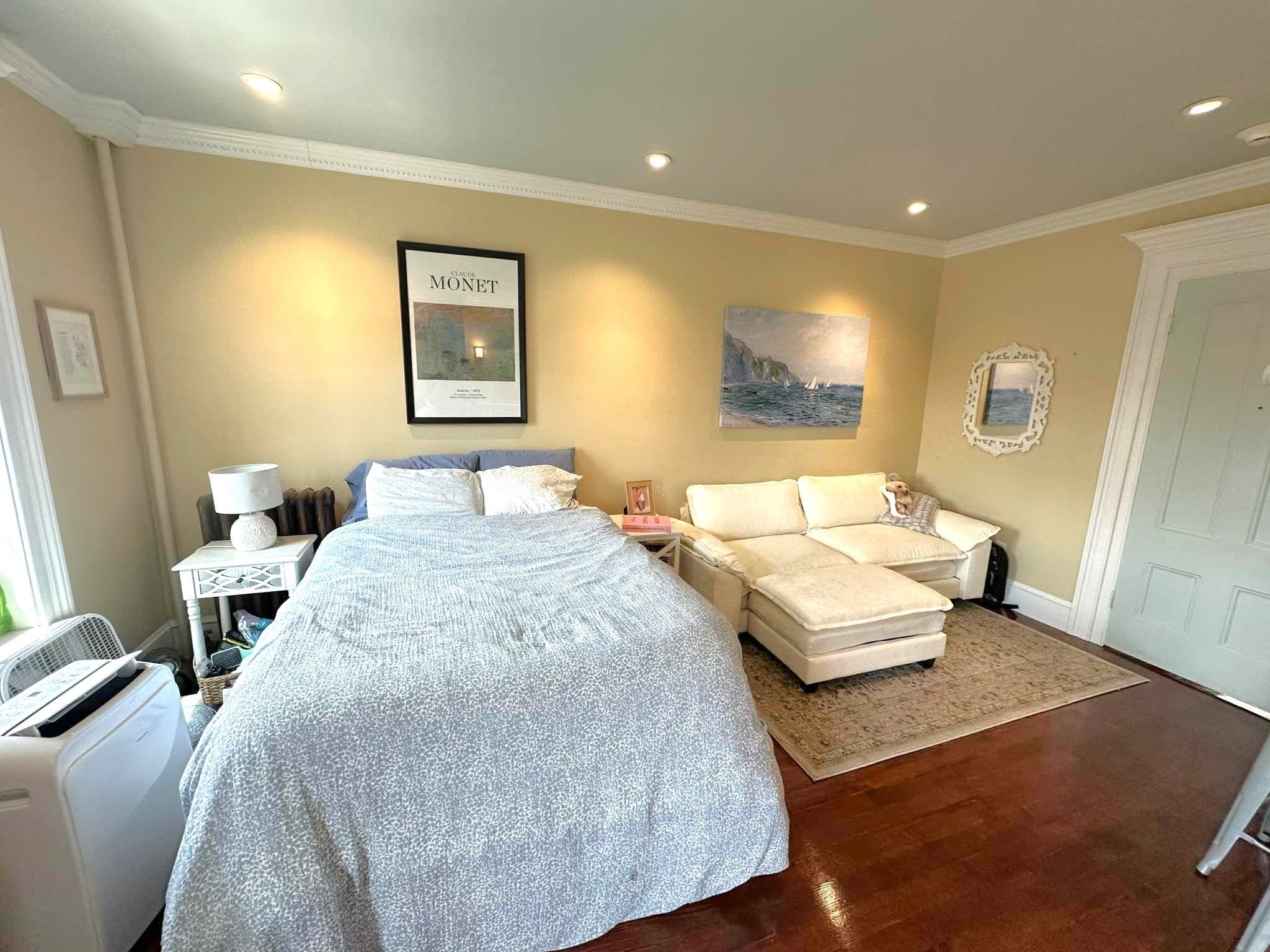 5-9 Family at 88 Charles, Boston MA 02114, photo 6 of 28