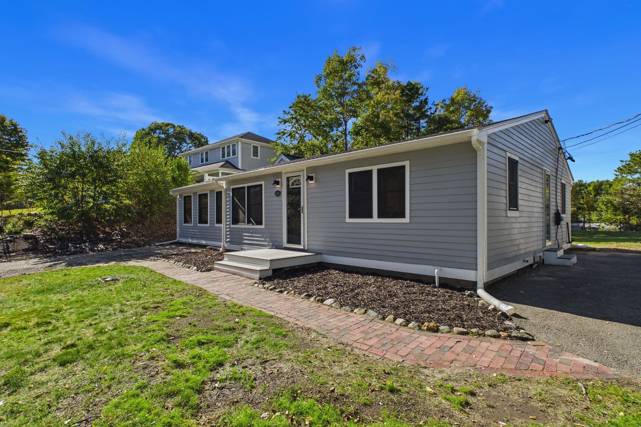 Single Family Residence at 20 Nicholas Ave, Plymouth MA 02360, photo 5 of 32