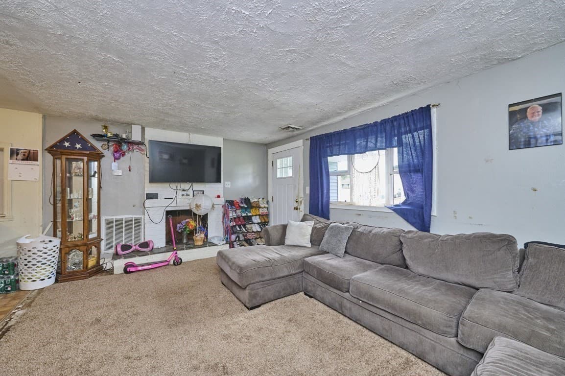 Single Family Residence at 25 Anita Road, Brockton MA 02302, photo 4 of 18
