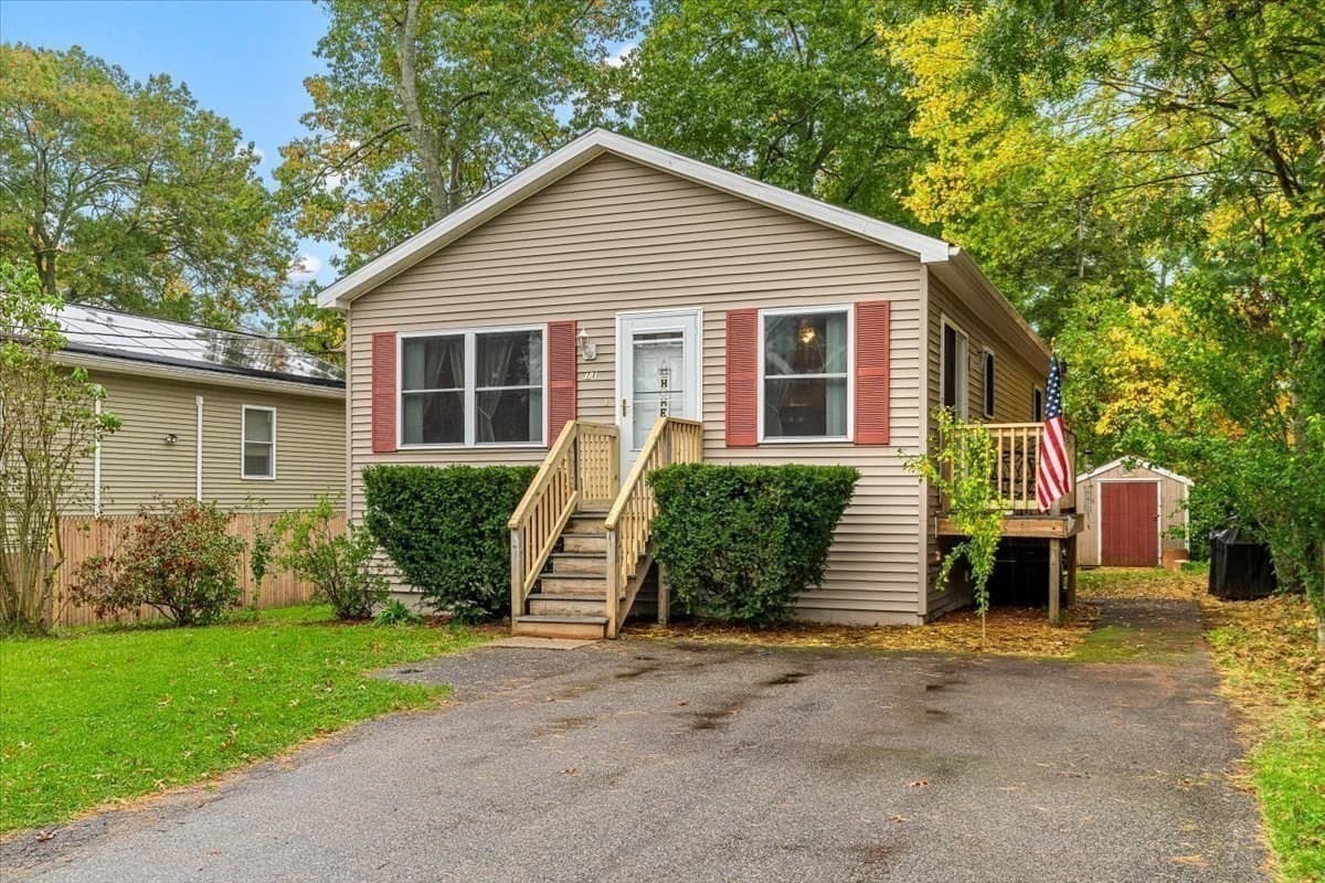 Single Family Residence at 11 Indian Rd, Norton MA 02766, photo 2 of 23