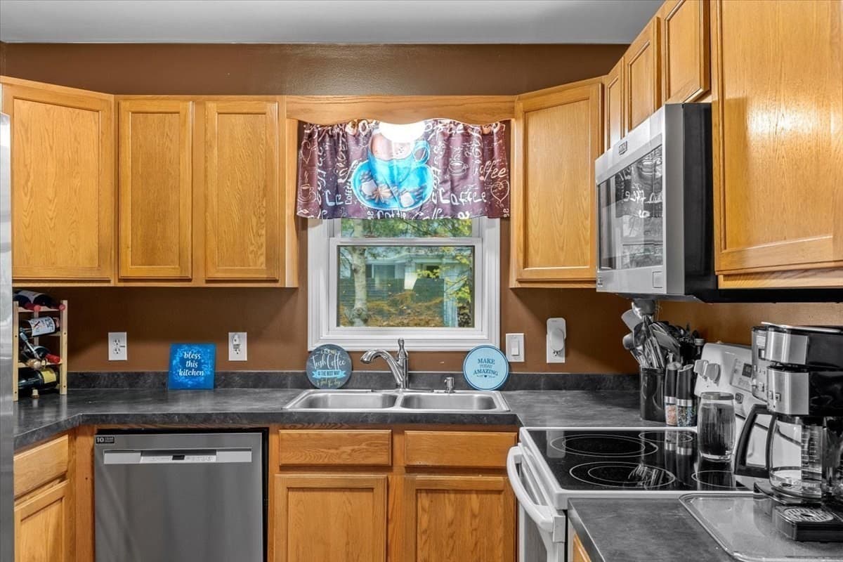 Single Family Residence at 11 Indian Rd, Norton MA 02766, photo 16 of 23