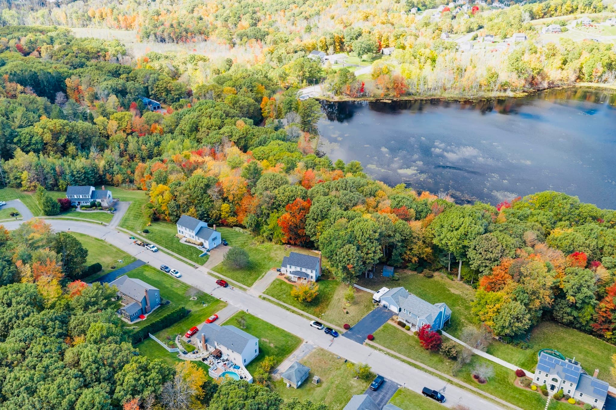 Single Family Residence at 11 Valley View Cir, Rutland MA 01543, photo 6 of 29