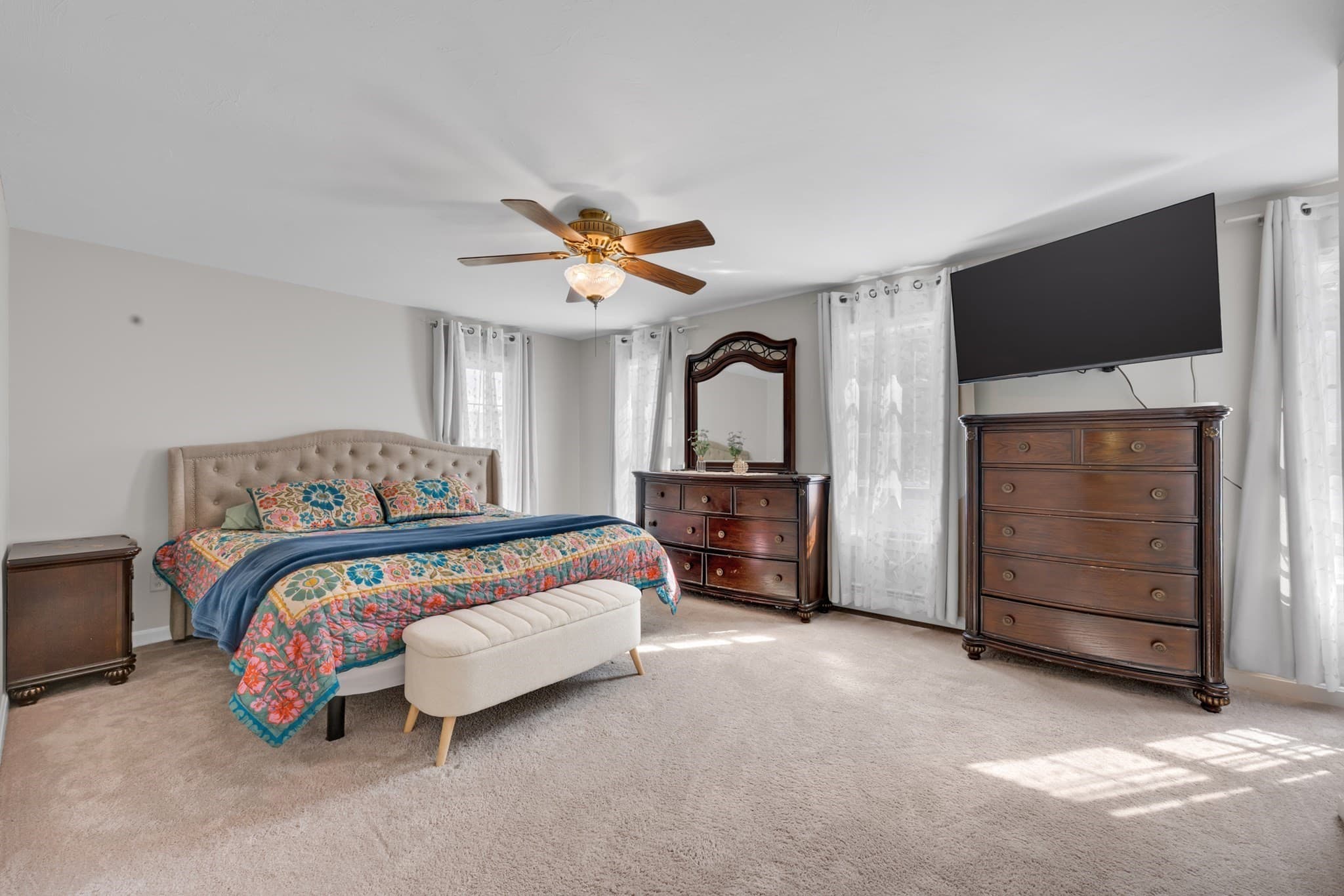 Single Family Residence at 11 Valley View Cir, Rutland MA 01543, photo 22 of 29