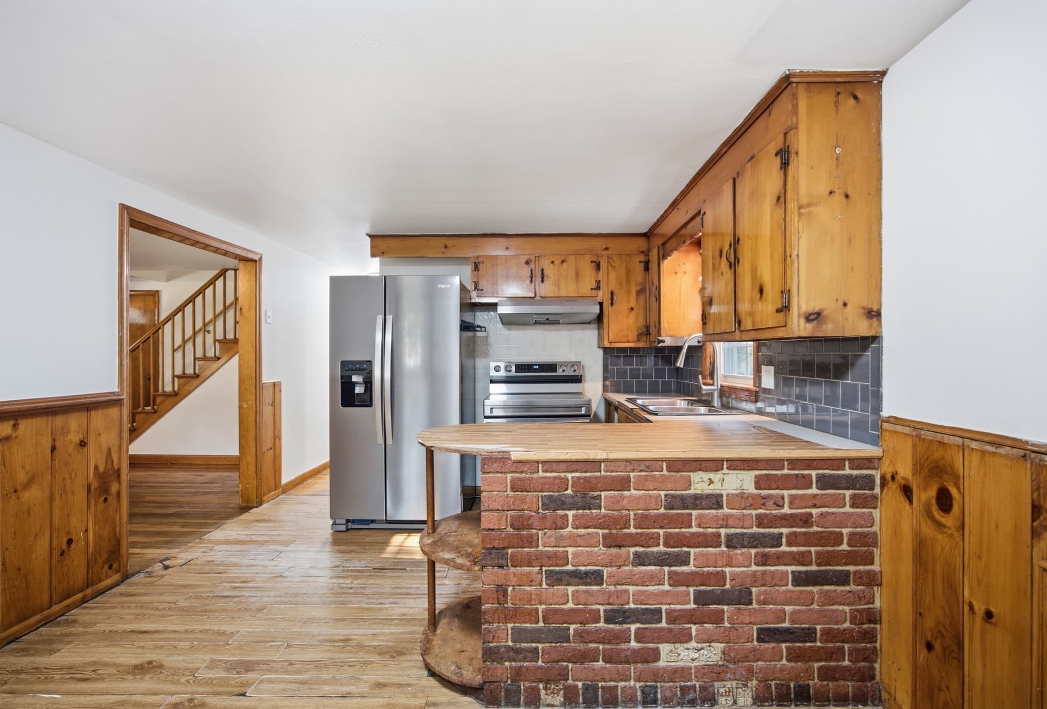 Single Family Residence at 405 W Pond St., Bridgewater MA 02324, photo 7 of 42