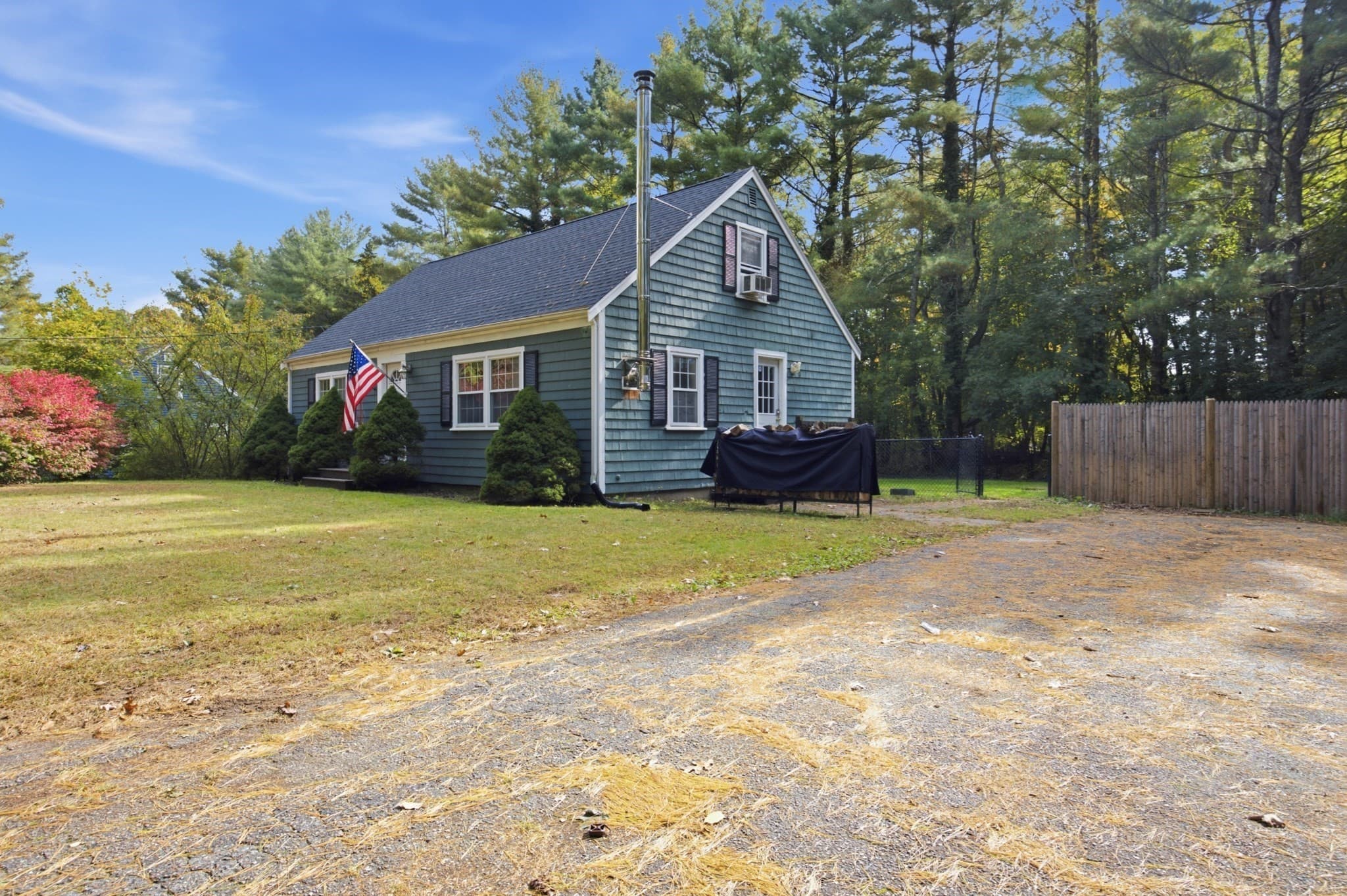 Single Family Residence at 405 W Pond St., Bridgewater MA 02324, photo 4 of 42
