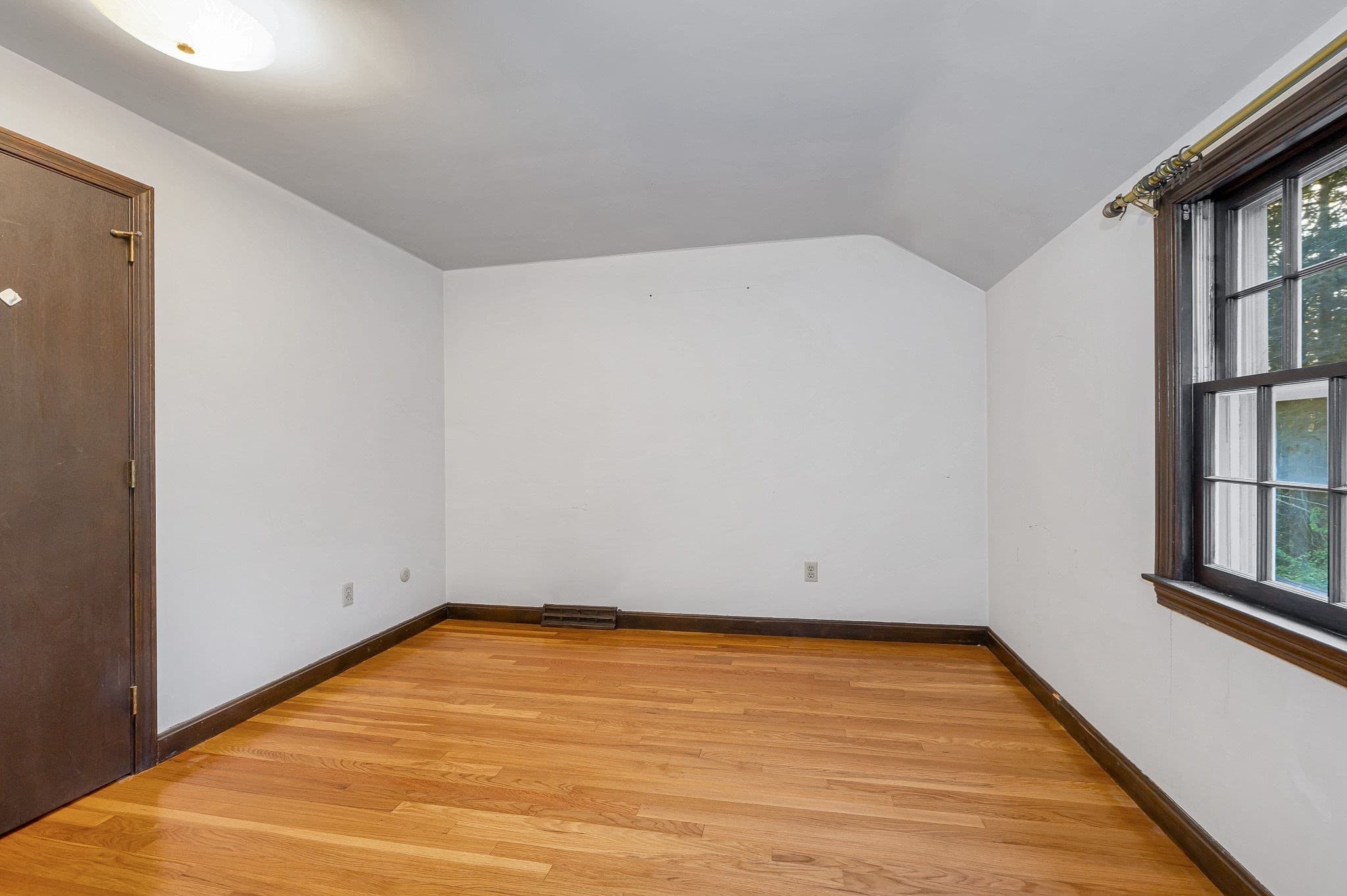Single Family Residence at 15 Wagontrail Road, Chelmsford MA 01824, photo 21 of 40