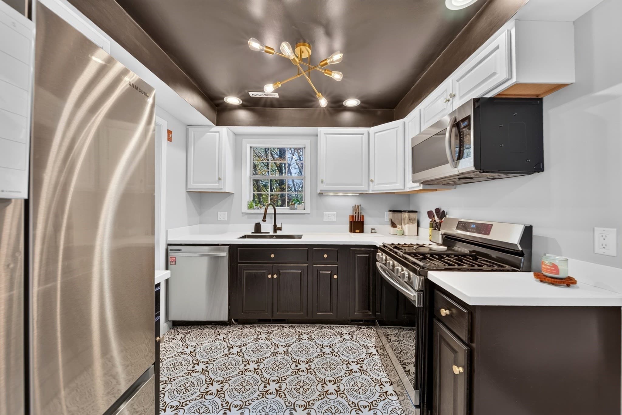 Condominium at 72 Cynthia Lane # 72, Amesbury MA 01913, photo 12 of 38