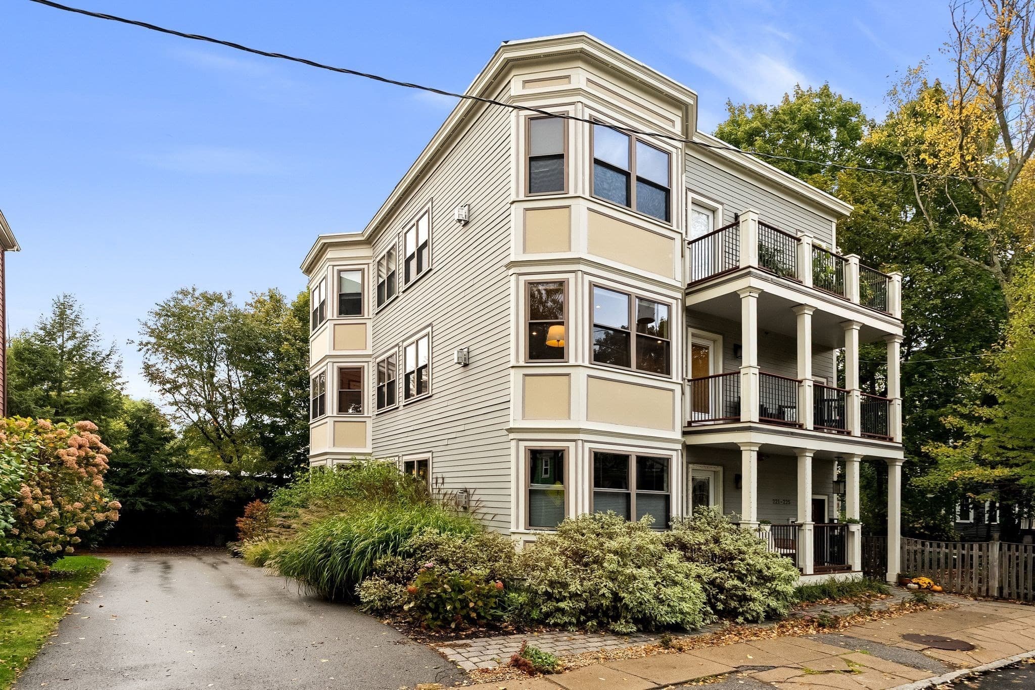 Condominium at 221-225 Wachusett St # 2, Boston MA 02130, photo 2 of 39