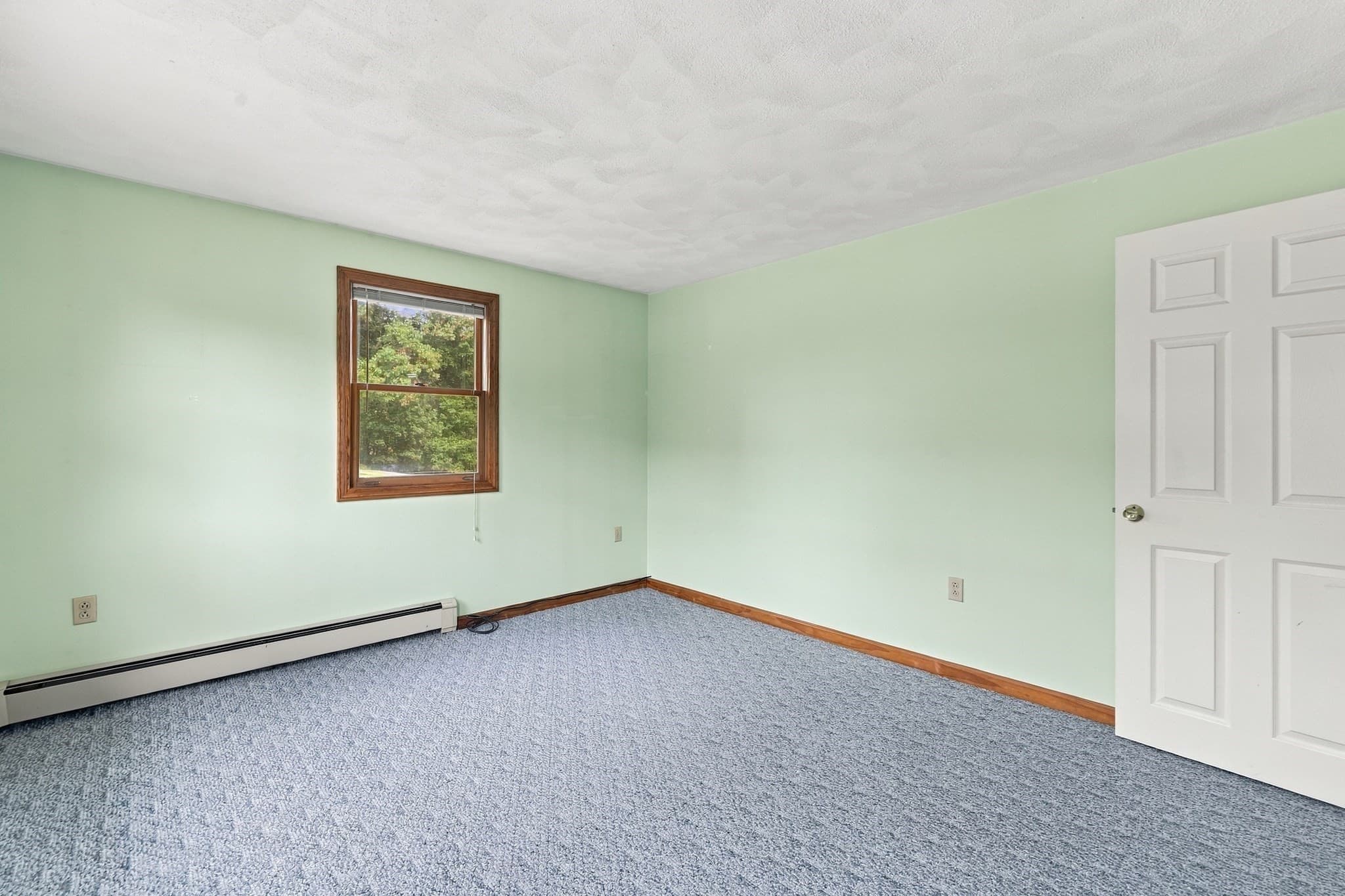 Single Family Residence at 21 Bridle Rd, Billerica MA 01821, photo 23 of 36