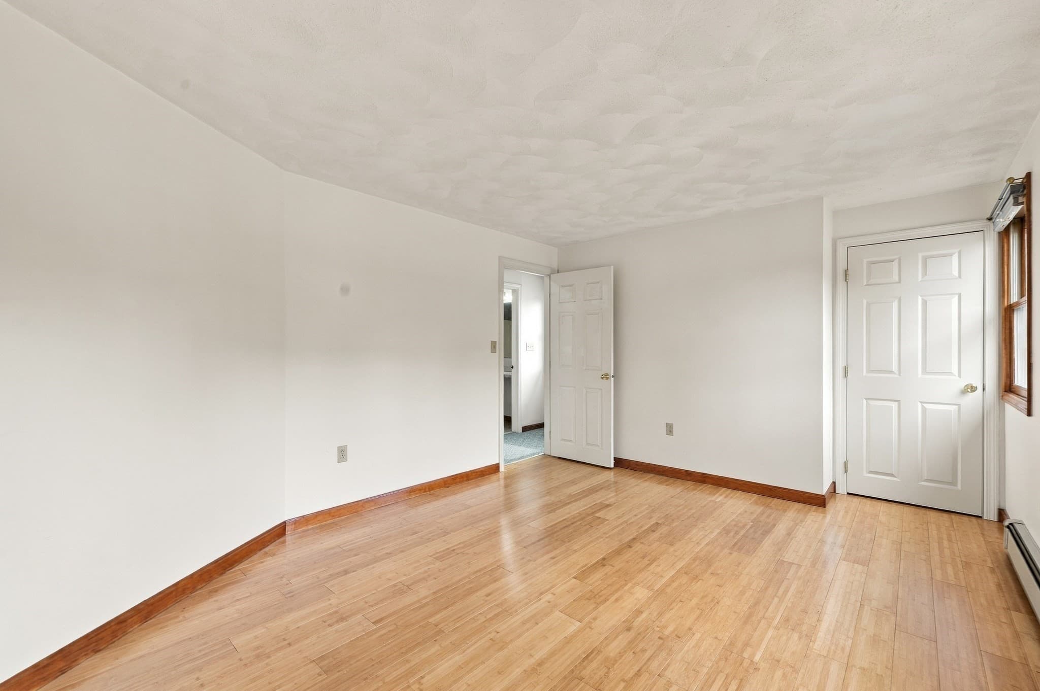 Single Family Residence at 21 Bridle Rd, Billerica MA 01821, photo 19 of 36