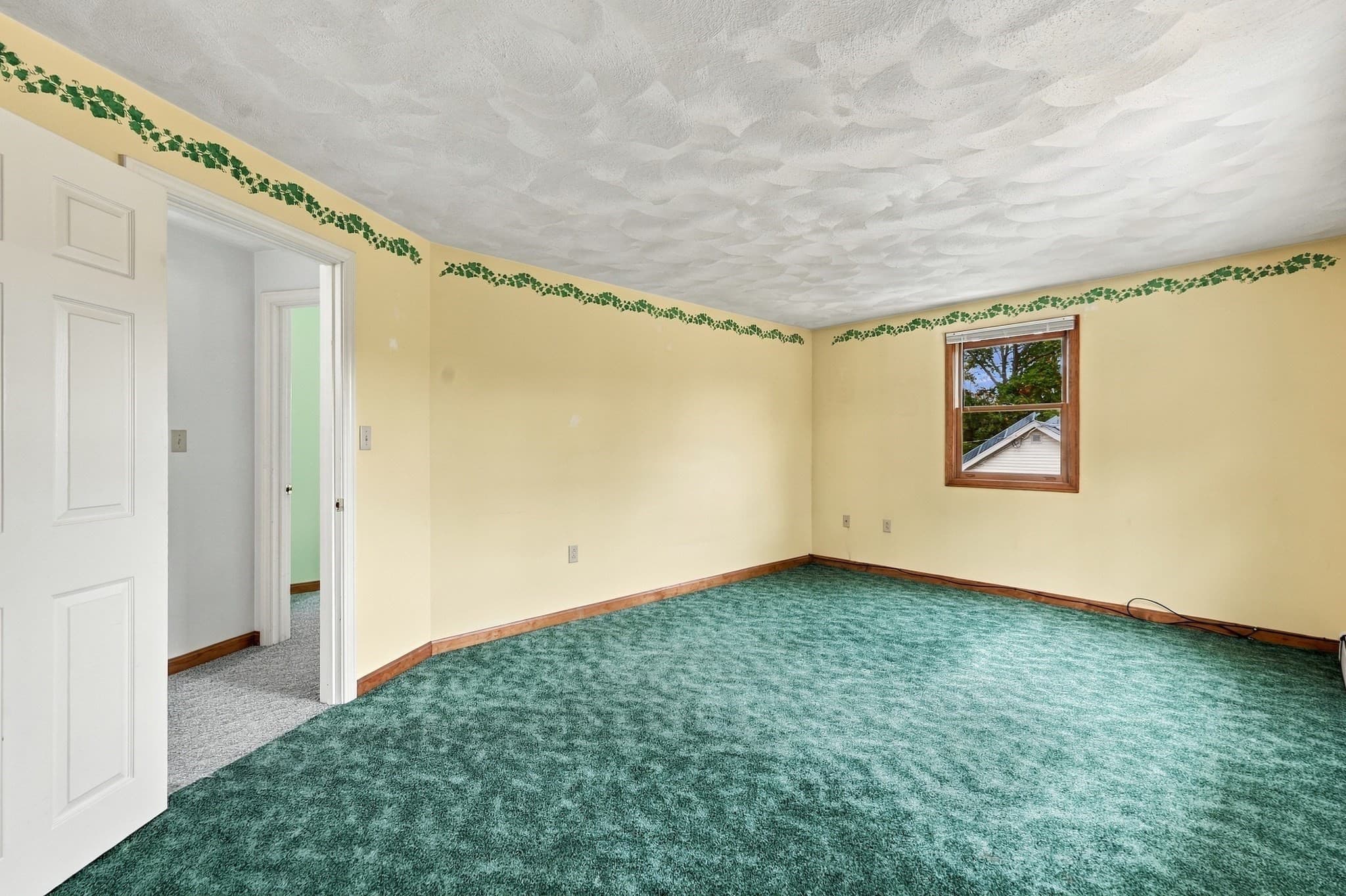 Single Family Residence at 21 Bridle Rd, Billerica MA 01821, photo 29 of 36