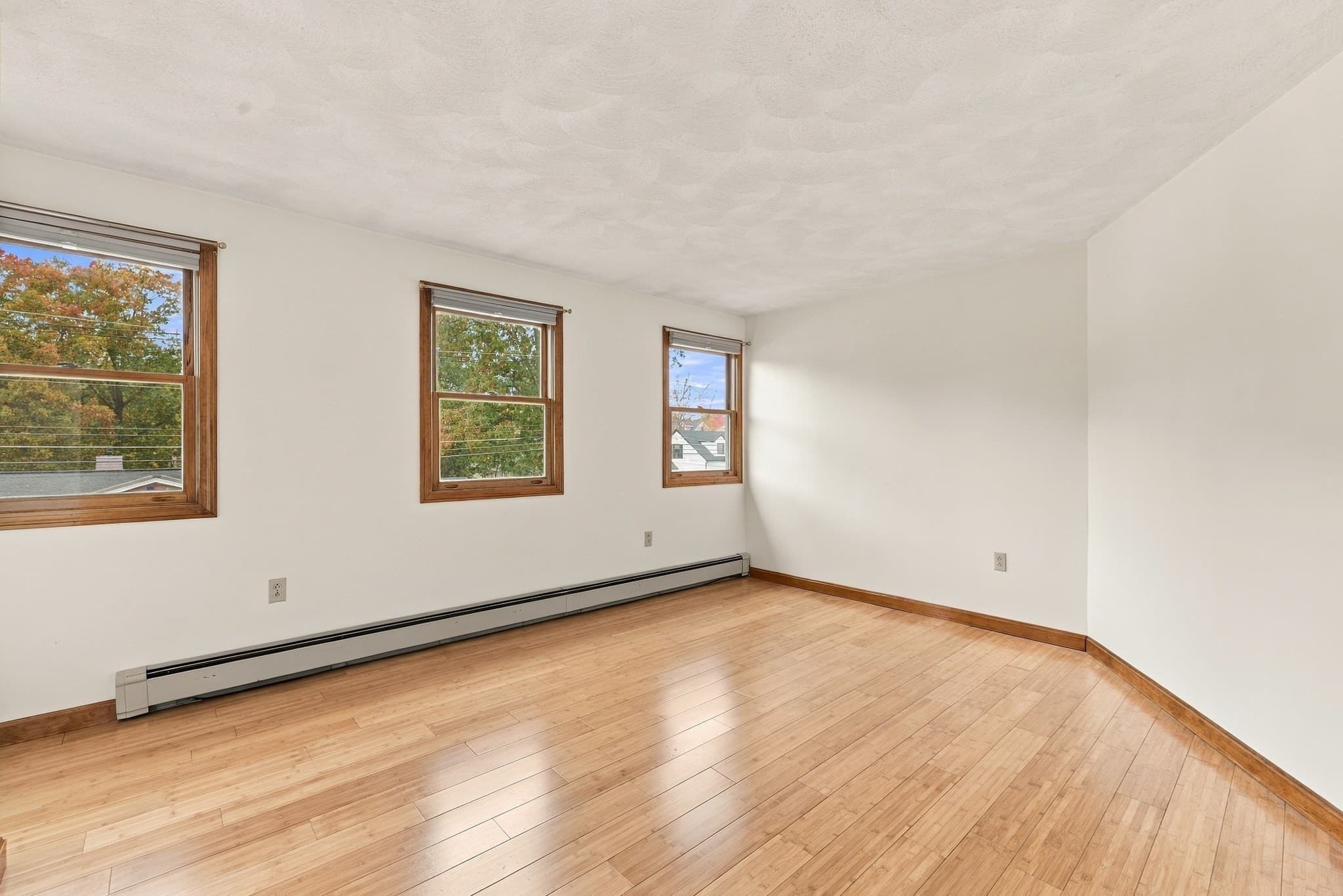 Single Family Residence at 21 Bridle Rd, Billerica MA 01821, photo 21 of 36