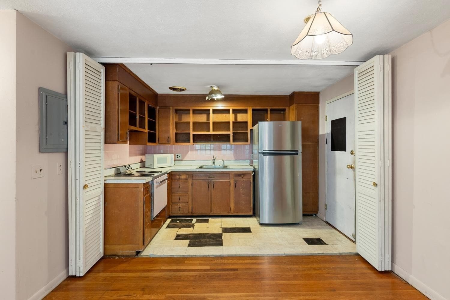 Condominium at 197 Kent St # 42, Brookline MA 02446, photo 7 of 31