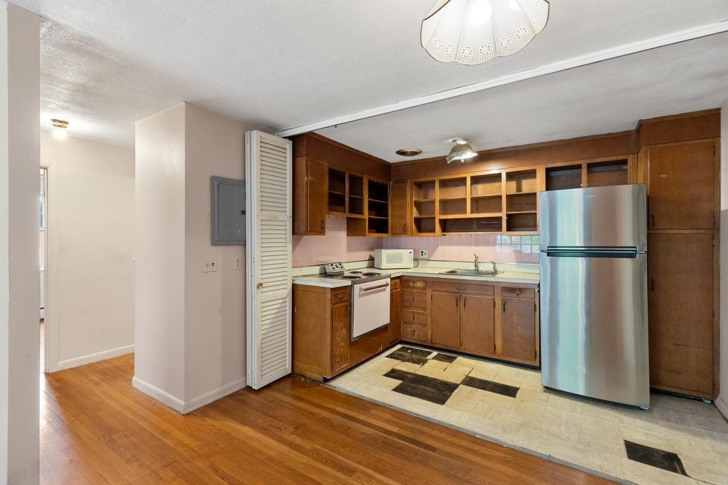 Condominium at 197 Kent St # 42, Brookline MA 02446, photo 8 of 31