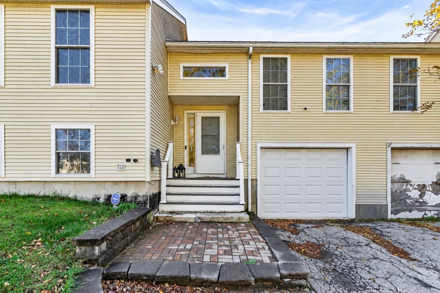 Condominium at 32 Marion St # 32, Haverhill MA 01832, photo 2 of 26