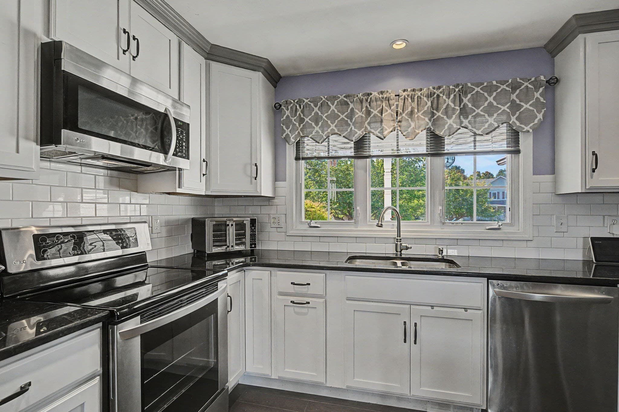 Condominium at 211 East St # 11, Easthampton MA 01027, photo 6 of 32