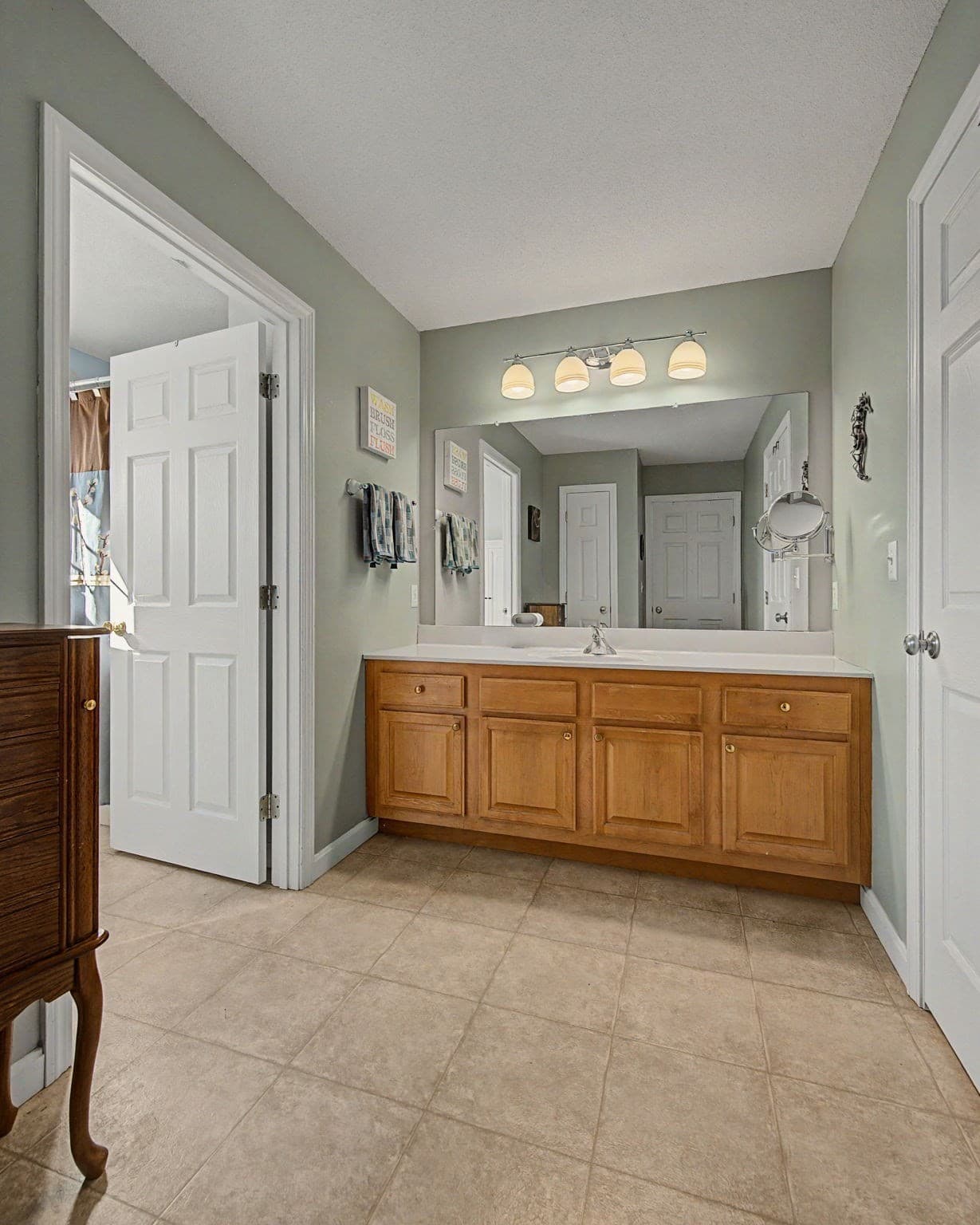 Condominium at 211 East St # 11, Easthampton MA 01027, photo 17 of 32