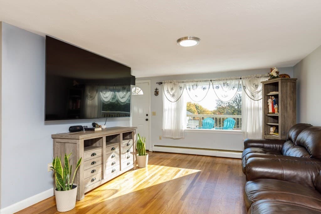 Single Family Residence at 360 Blossom Street, Fitchburg MA 01420, photo 6 of 18