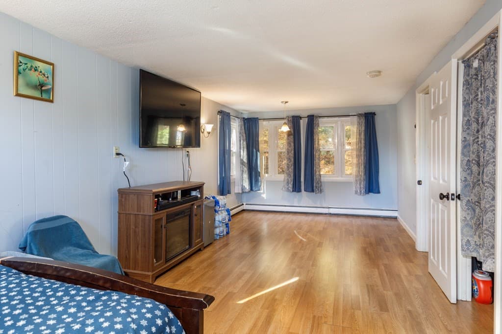 Single Family Residence at 360 Blossom Street, Fitchburg MA 01420, photo 9 of 18