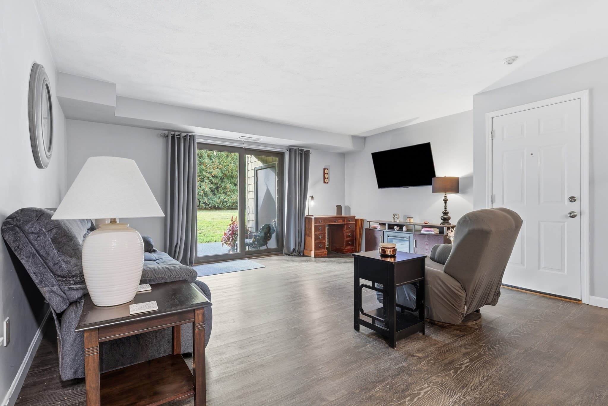 Condominium at 10 Village Ln # 15, Tyngsborough MA 01879, photo 9 of 33