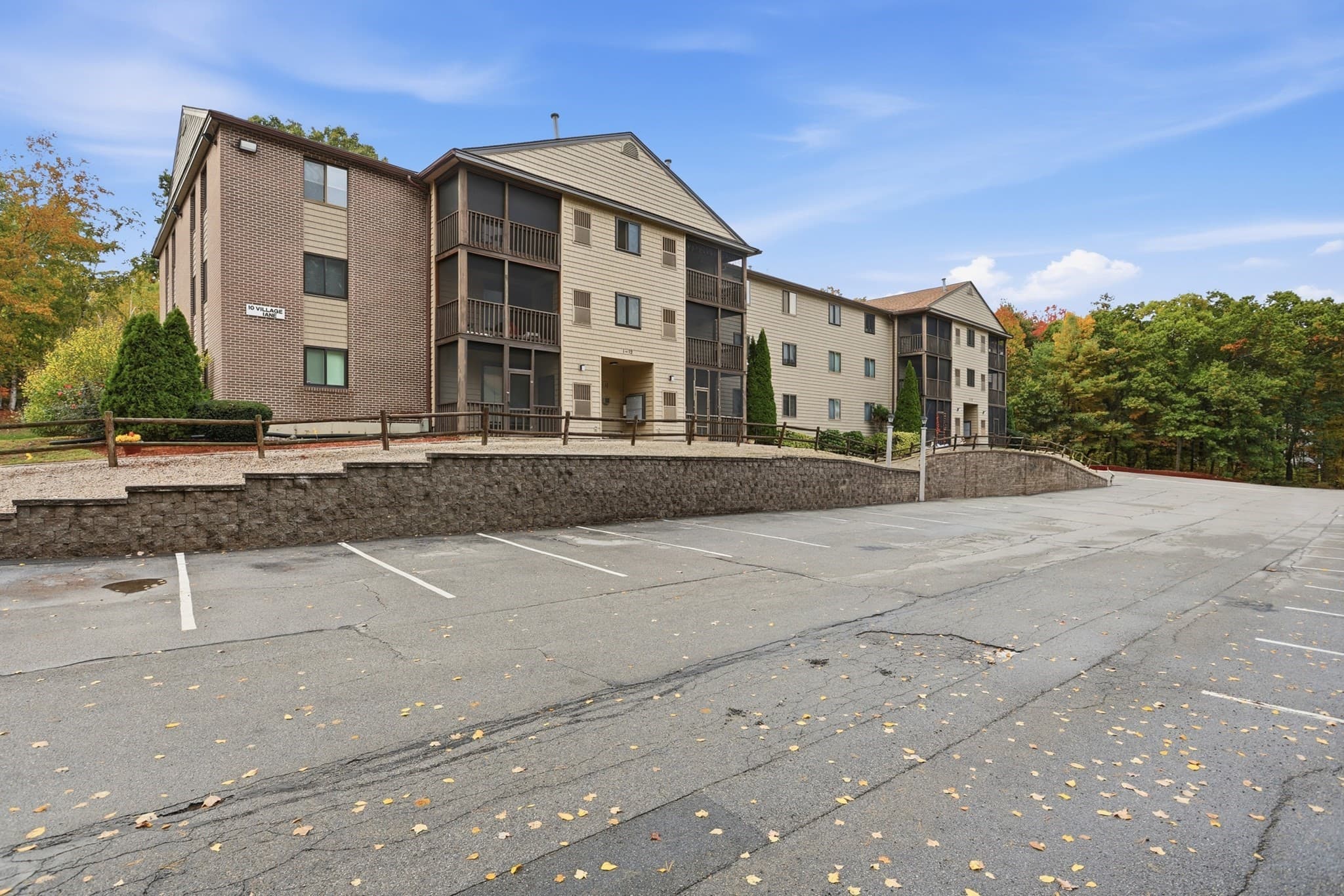Condominium at 10 Village Ln # 15, Tyngsborough MA 01879, photo 30 of 33