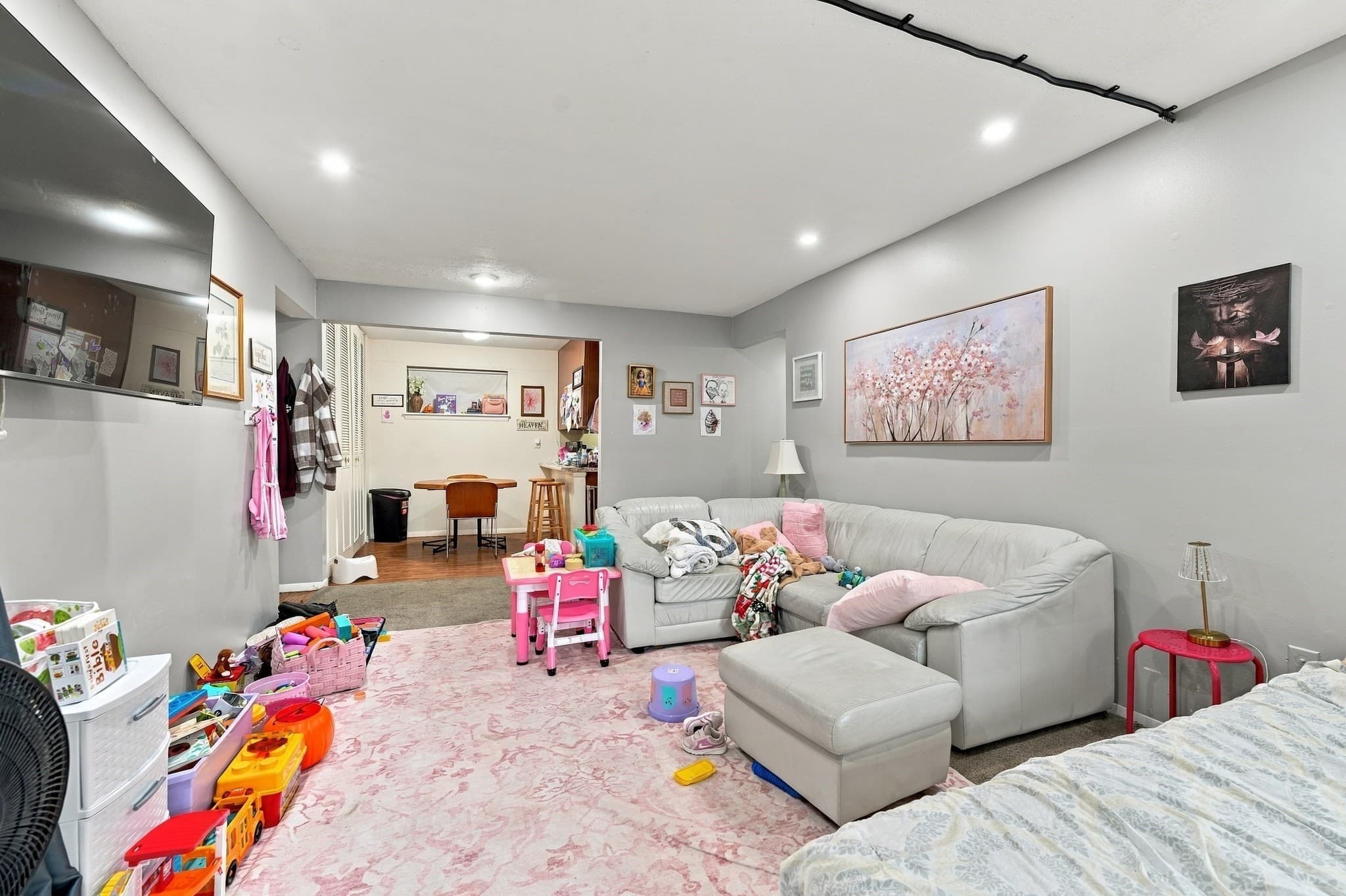 Condominium at 64 Shrewsbury Green Dr # C, Shrewsbury MA 01545, photo 2 of 17
