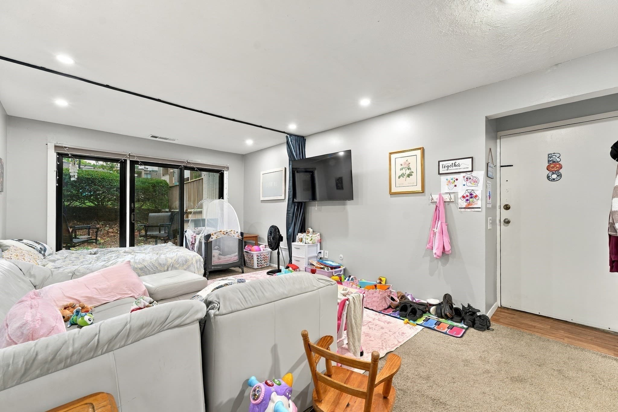 Condominium at 64 Shrewsbury Green Dr # C, Shrewsbury MA 01545, photo 3 of 17