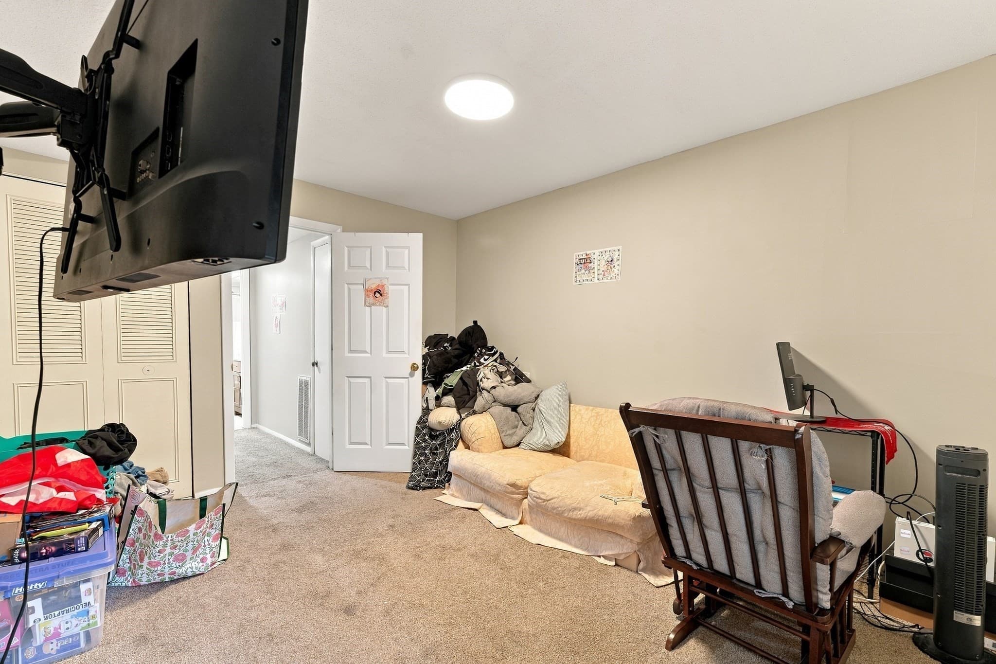 Condominium at 64 Shrewsbury Green Dr # C, Shrewsbury MA 01545, photo 11 of 17