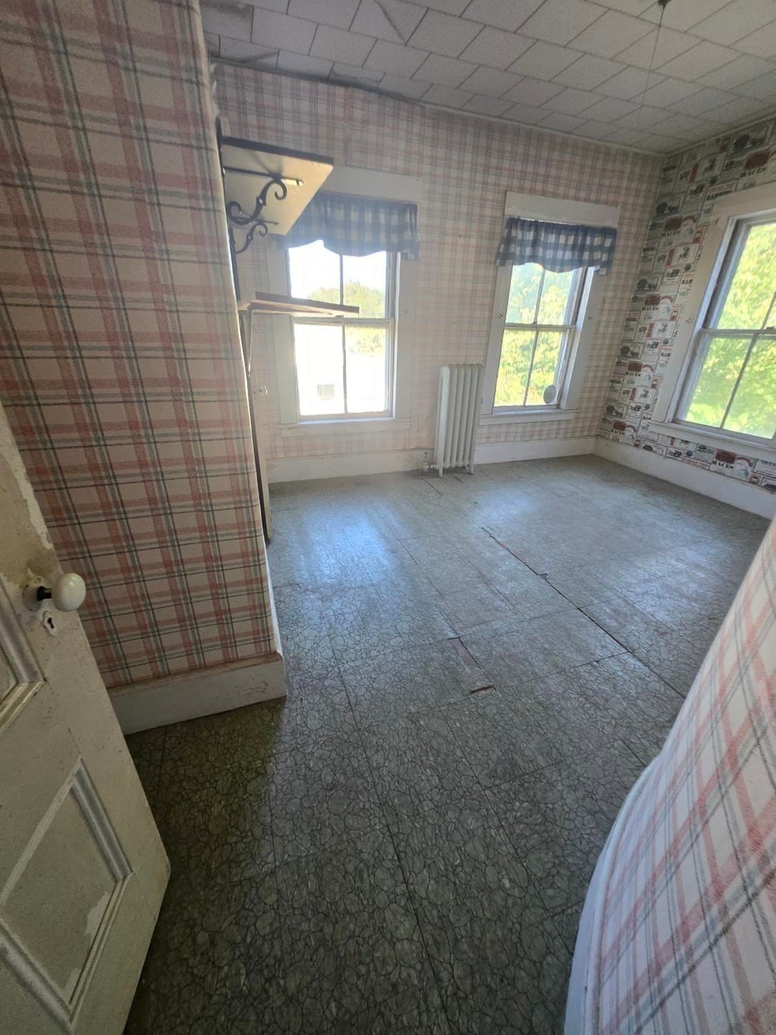 Condex at 23 Merrimack St # 1, North Andover MA 01845, photo 17 of 23